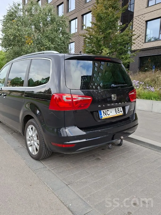 Seat Alhambra 2011 photo 3