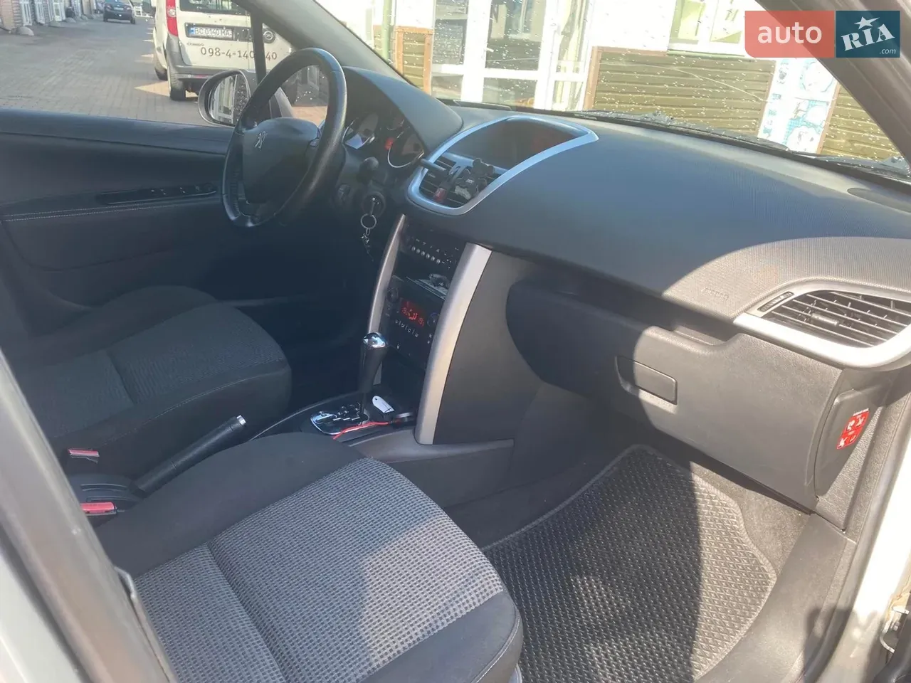 Peugeot 207 2009 photo 5