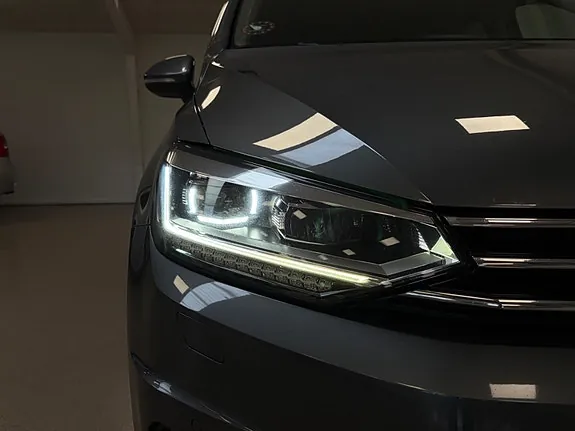 Volkswagen Touran 2017 photo 3