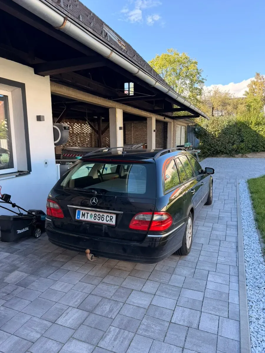 Mercedes-Benz E-Class 2007 photo 2