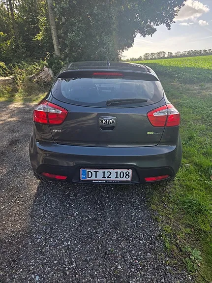 Kia Rio 2013 photo 2
