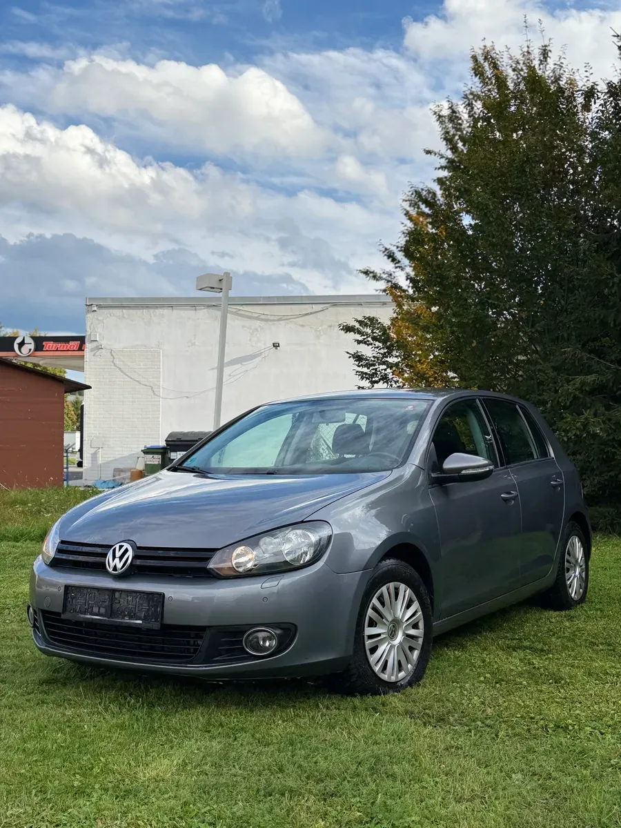 Volkswagen Golf 2010 photo 2