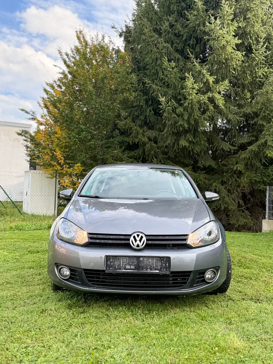 Volkswagen Golf 2010 photo 3
