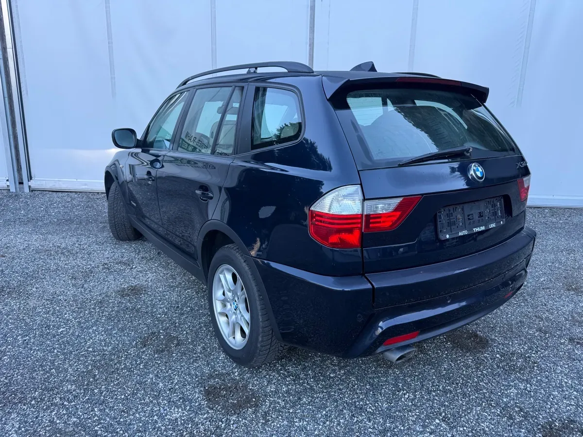 BMW X3 2010 photo 2