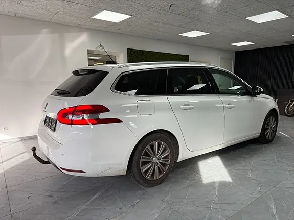 Peugeot 308 2019 photo 4