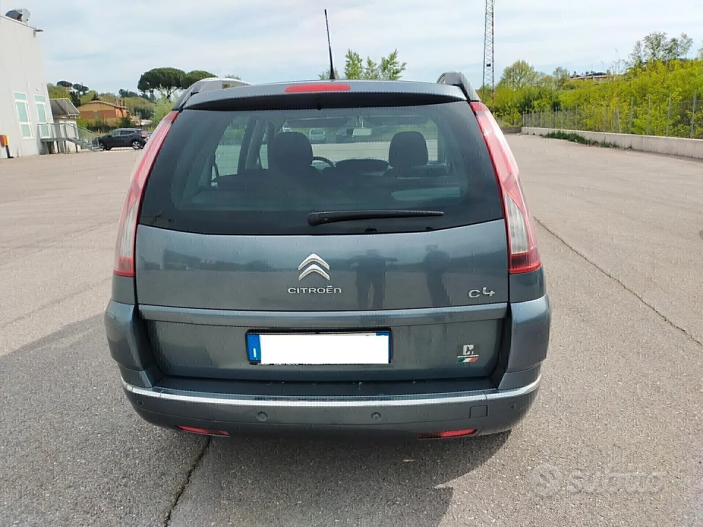 Citroen Grand C4 Picasso 2011 photo 4