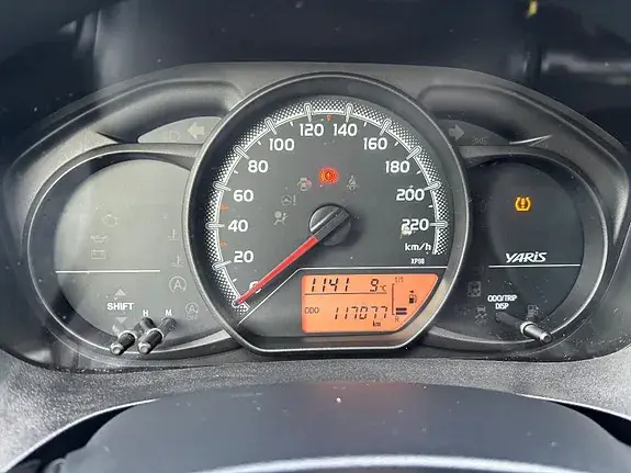 Toyota Yaris 2014 photo 3