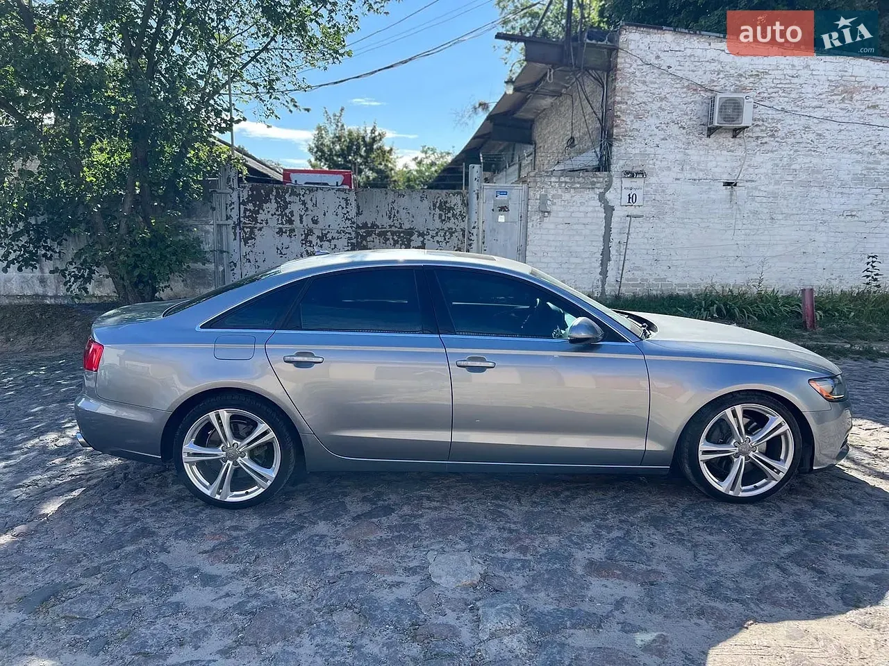 Audi A6 2014 photo 4