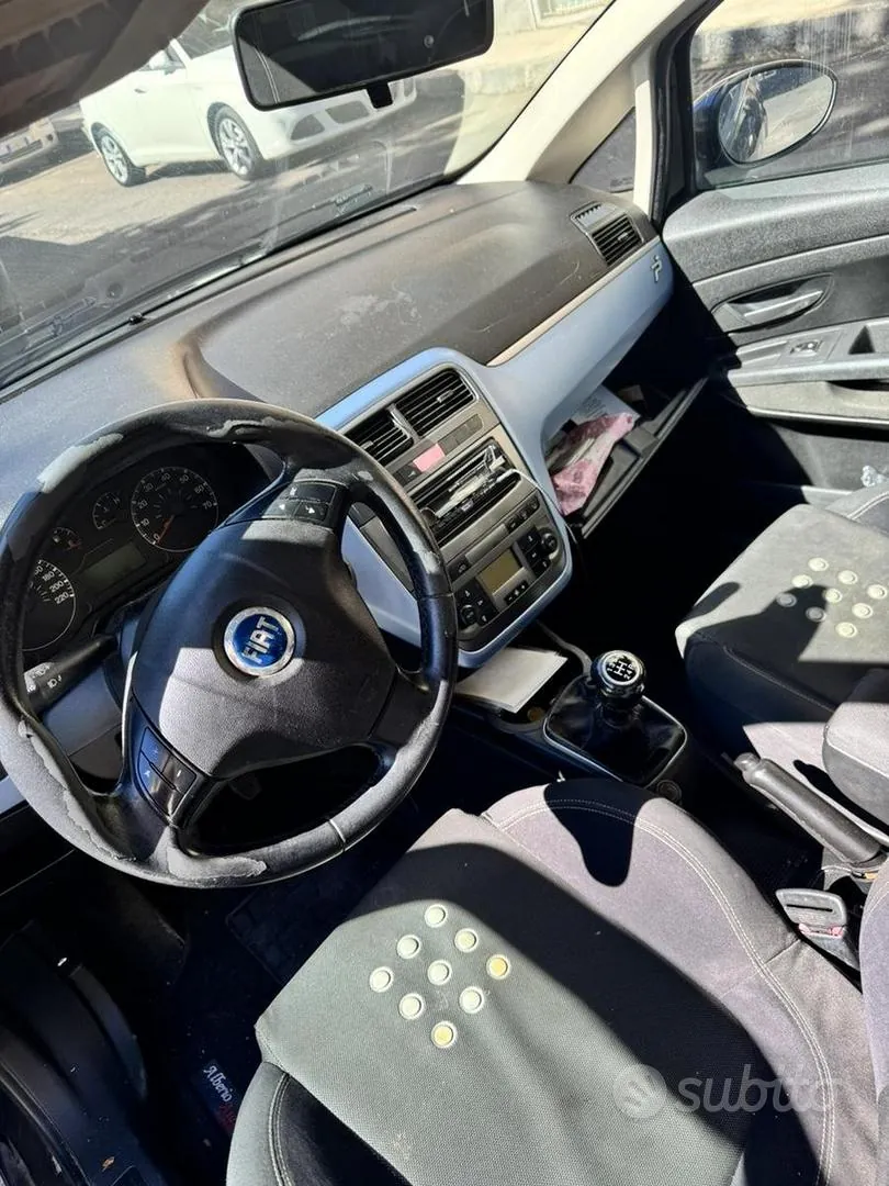 Fiat Grande Punto 2006 photo 5