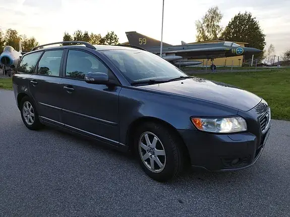 Volvo V50 2009 photo 2