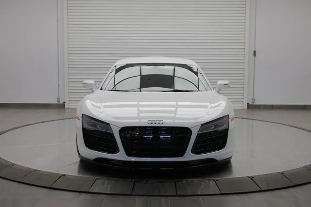 Audi R8 2015 photo 2