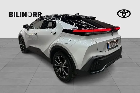 Toyota C-Hr 2025 photo 2