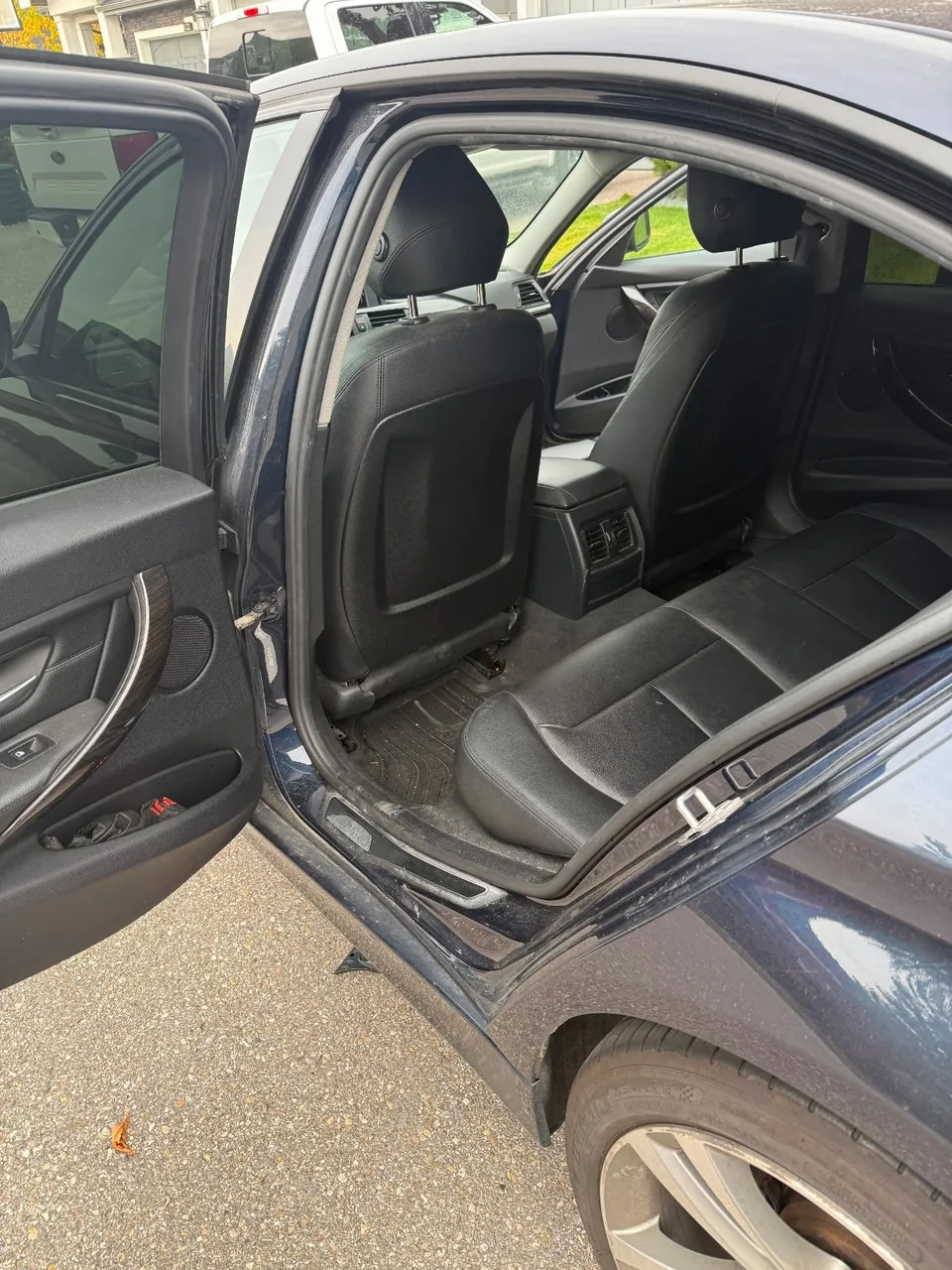 BMW 320I 2015 photo 4