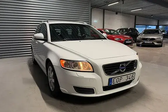 Volvo V50 2012 photo 3