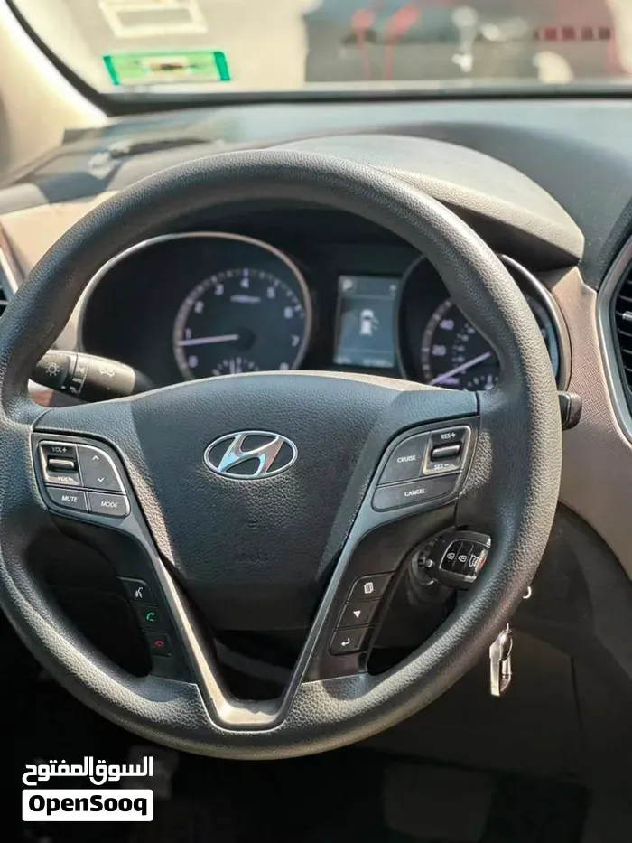 Hyundai Santa Fe 2018 photo 2