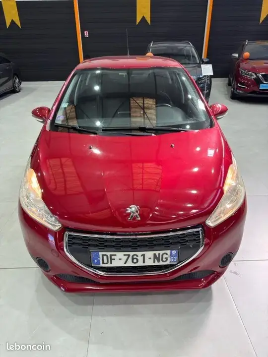 Peugeot 208 2013 photo 4