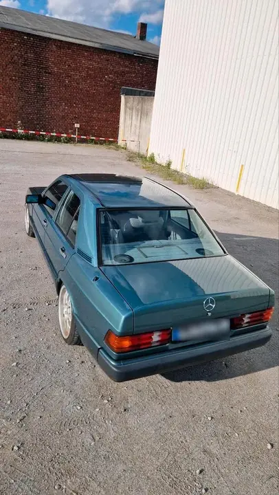 Mercedes-Benz 190