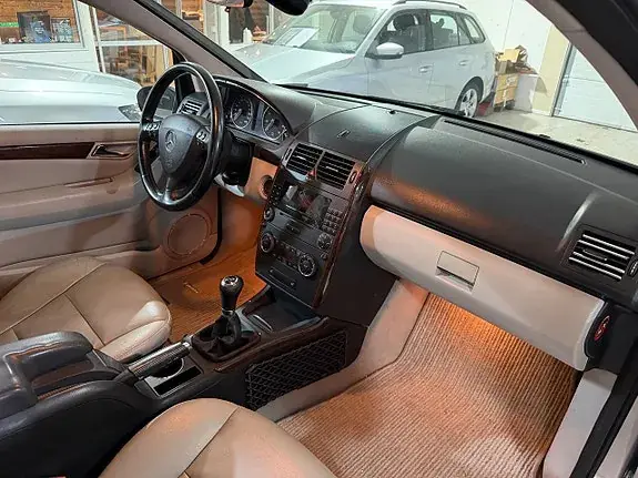 Mercedes-Benz A 200 2005 photo 5