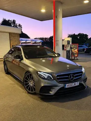 Mercedes-Benz E220 Amg Line