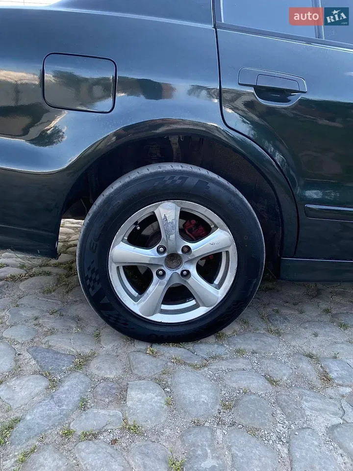 Mitsubishi Galant 1997 photo 2