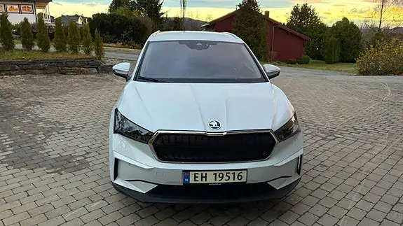 Skoda Enyaq 2023 photo 4