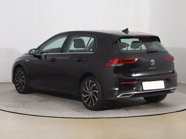 Volkswagen Golf 2022 photo 3