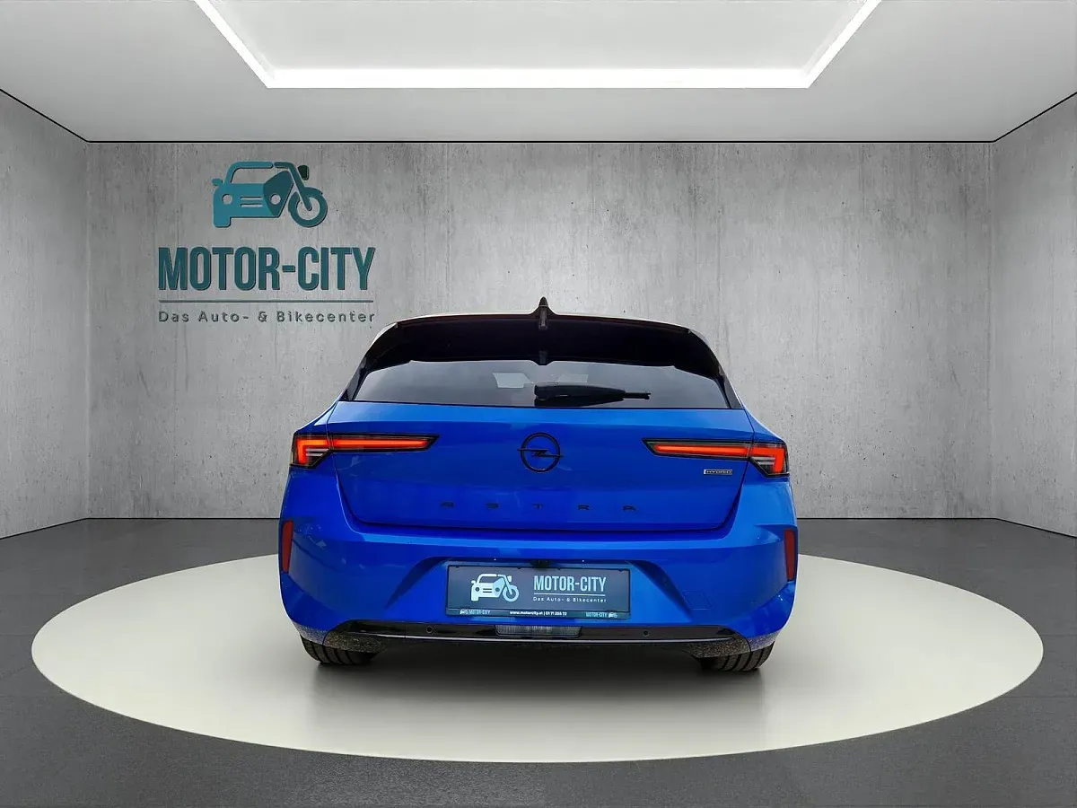 Opel Astra 2024 photo 3