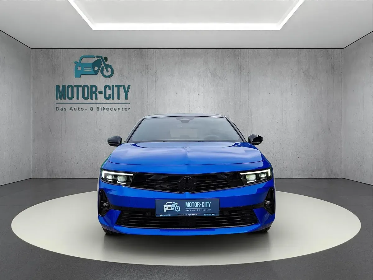 Opel Astra 2024 photo 2
