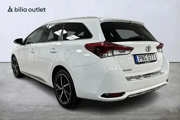 Toyota Auris 2017 photo 3
