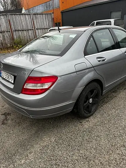 Mercedes-Benz C 200 D 2008 photo 4