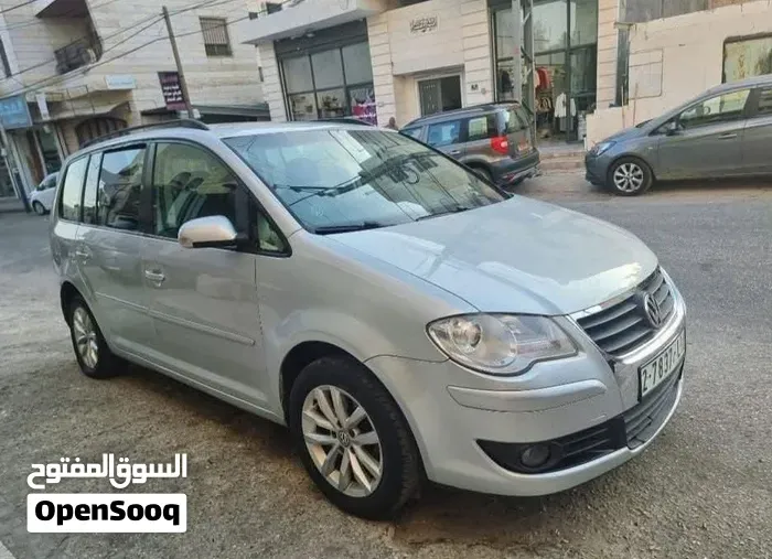 Volkswagen Touran 2009 photo 4