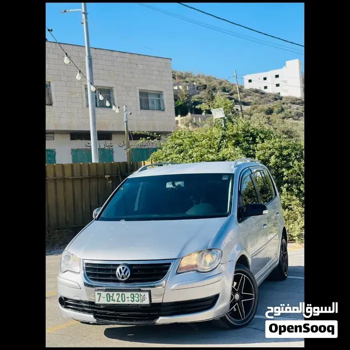 Volkswagen Touran 2009 photo 3