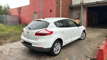 Renault Mégane 2014 photo 2