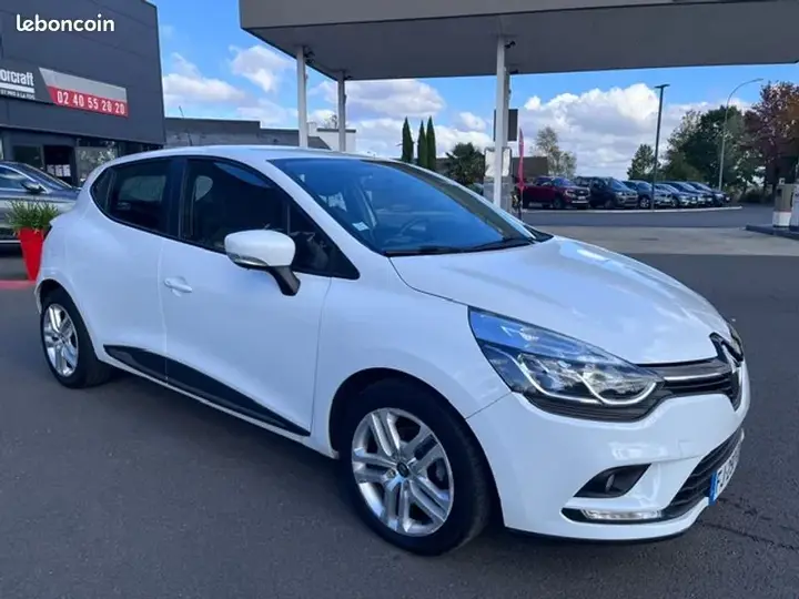 Renault Clio 2019 photo 2