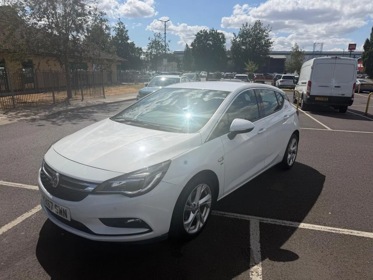 Vauxhall Astra 2017 photo 2