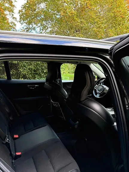 Volvo V60 Cross Country 2020 photo 2