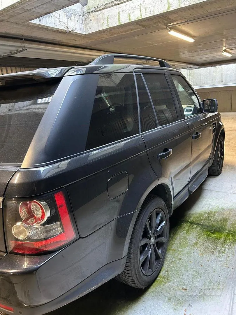 Land Rover Range Rover Sport 2010 photo 2