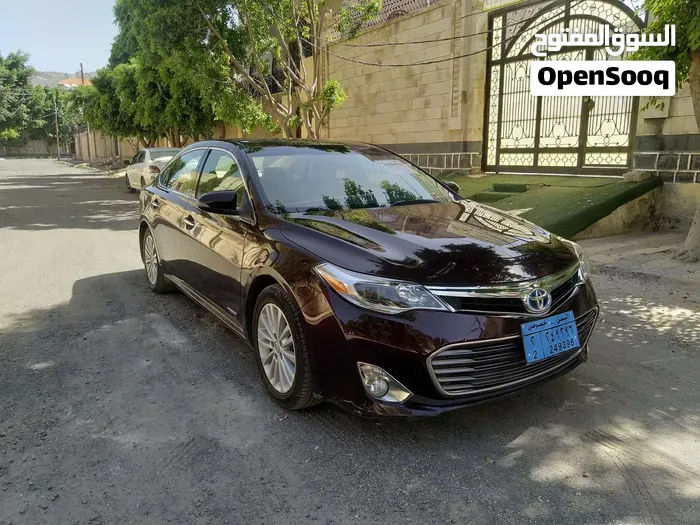 Toyota Avalon 2013 photo 2