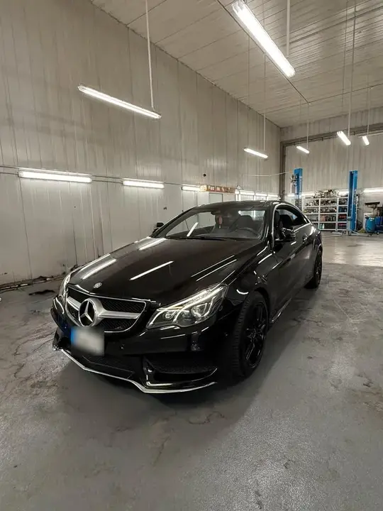 Mercedes-Benz E 200