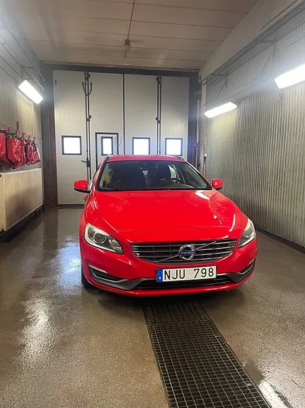 Volvo V60 2014 photo 2