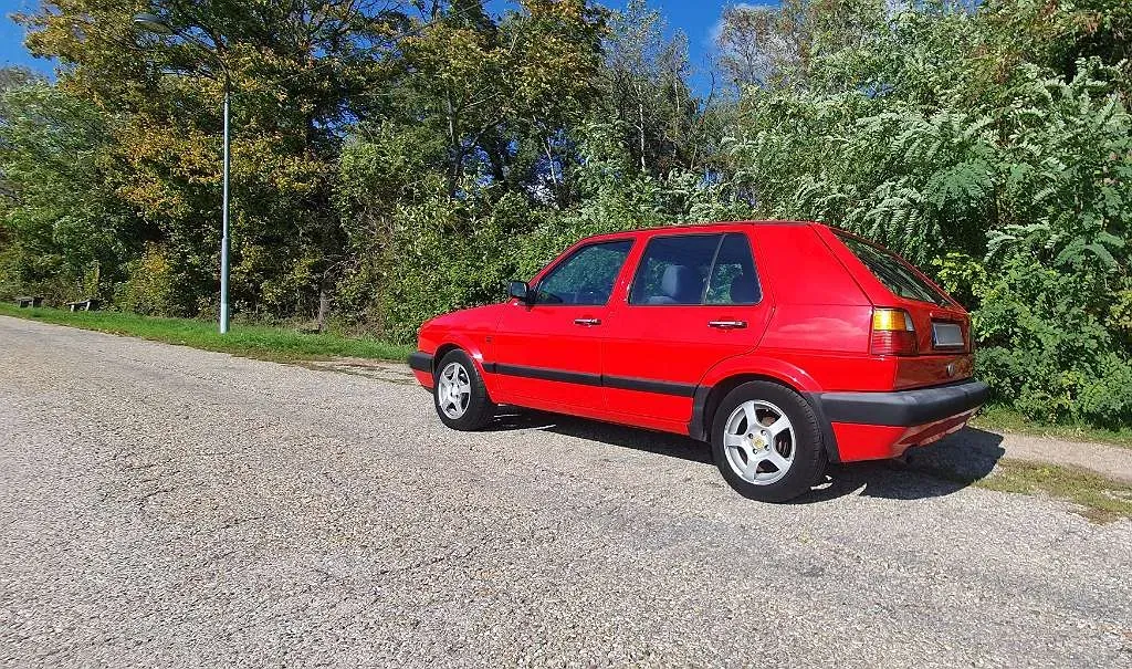 Volkswagen Golf 1990 photo 2