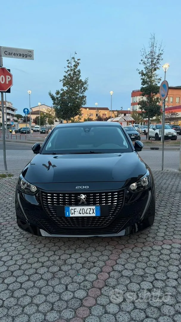 Peugeot 208 2021 photo 2