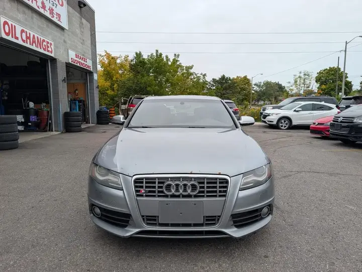 Audi S4 2011 photo 2