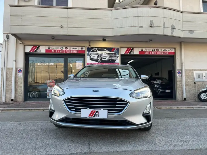 Ford Focus 2021 photo 2