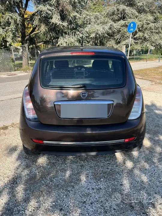 Lancia Ypsilon 2011 photo 4
