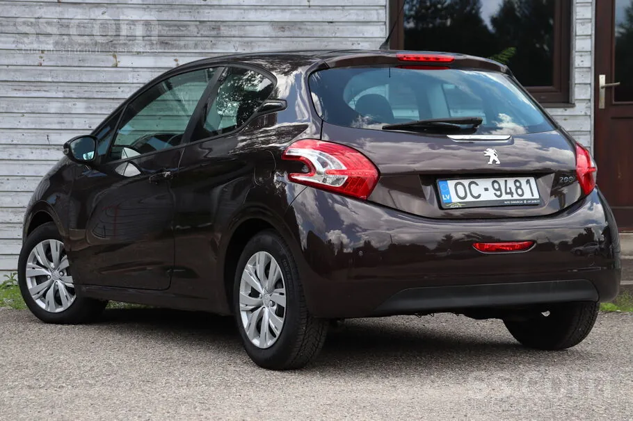 Peugeot 208 2013 photo 4