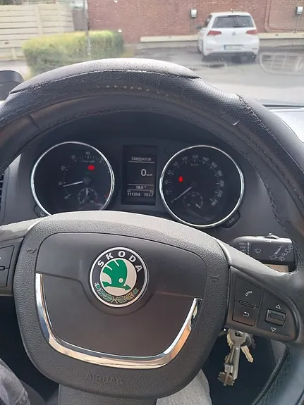 Skoda Yeti 2012 photo 4