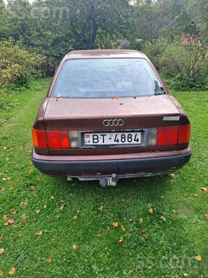Audi 100