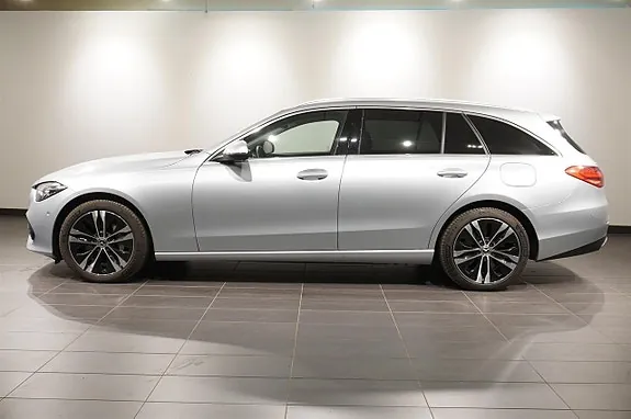 Mercedes-Benz C300 2024 photo 2
