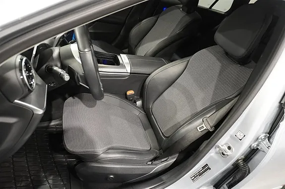 Mercedes-Benz C300 2024 photo 4